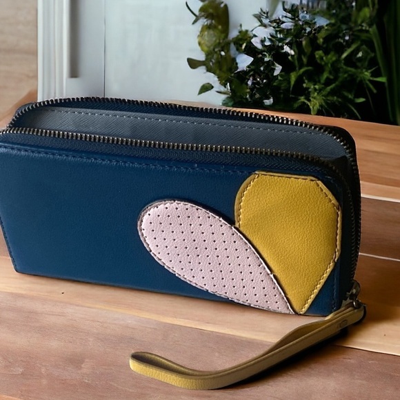 Fossil Leather Long Wallet. Blue with Hand sewn Leather Pedals Size 8” x 4” ECU - Picture 5 of 10